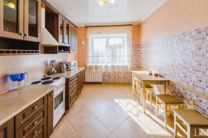Посуточно: 1-комнатная, ул. Красноармейская 54